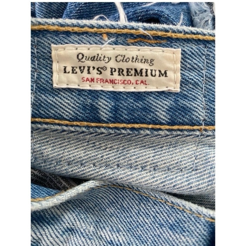 LEVI’S 501 Ripped Jean Shorts - Picture 6 of 8
